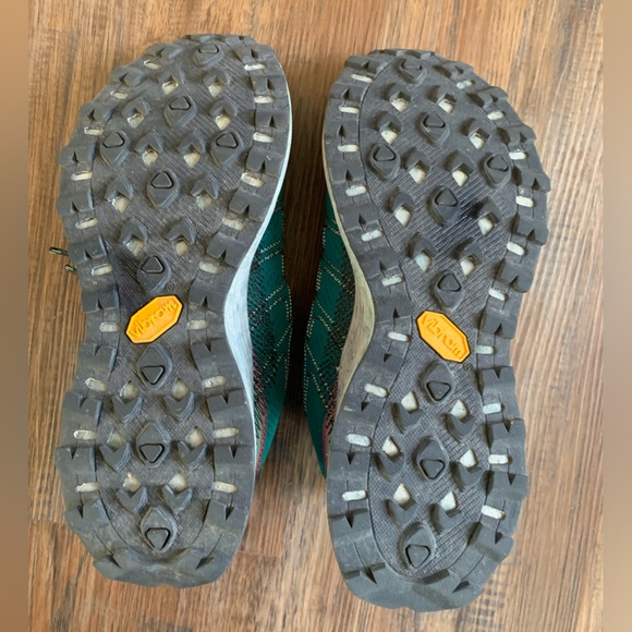 Merrell Vibram size 6 shoe - Picture 4 of 8